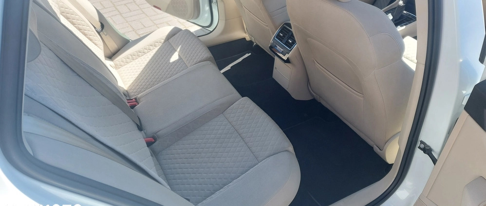 Skoda Superb cena 63000 przebieg: 192000, rok produkcji 2016 z Warszawa małe 254
